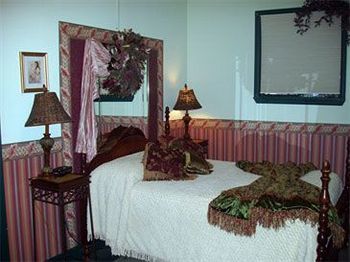 The Historic Brook Forest Inn Evergreen Eksteriør bilde